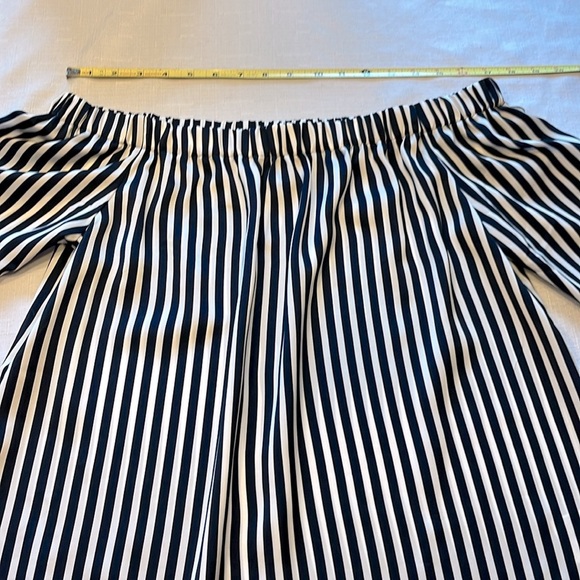 H&M BLUE AND WHITE STRIPED TOP SIZE 8 - Picture 4 of 13